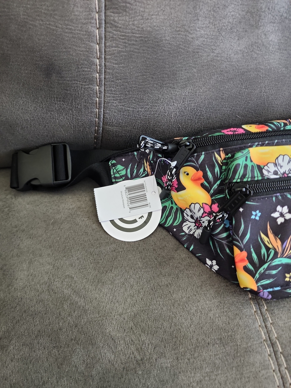Neff NWT Tropical Duck Floral Fanny Pack Belt Bag Waist Pack - Picture 2 of 4
